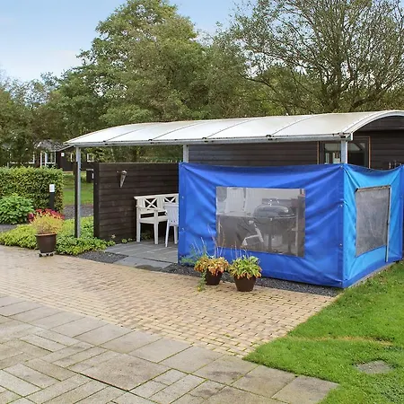 Four-bedroom Holiday In * Hals