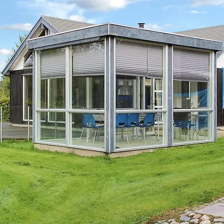 Four-bedroom Holiday In * Hals