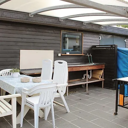 Four-bedroom Holiday In * Hals